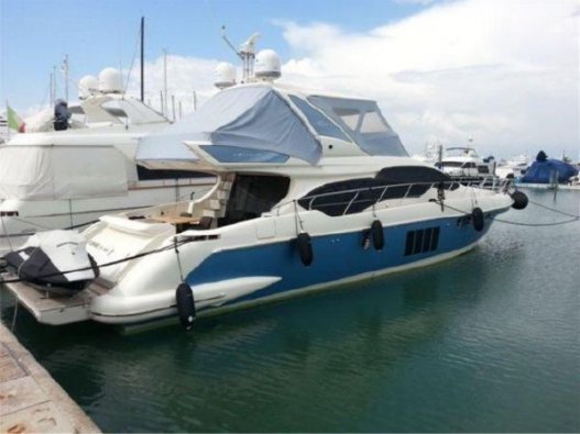 Azimut 64
